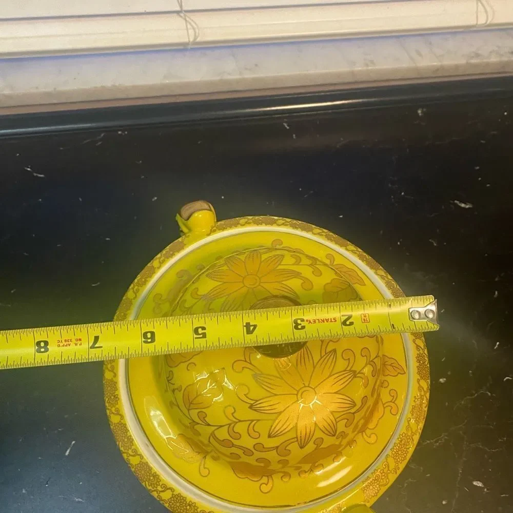 Vintage oriental vase with lid - Picture 5 of 8